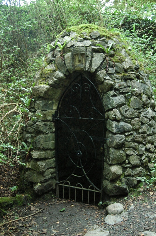 Birr Castle Demesne Shell Well